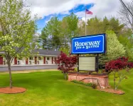 Rodeway Inn & Suites Brunswick Near Hwy 1 Hotels in Brunswick
