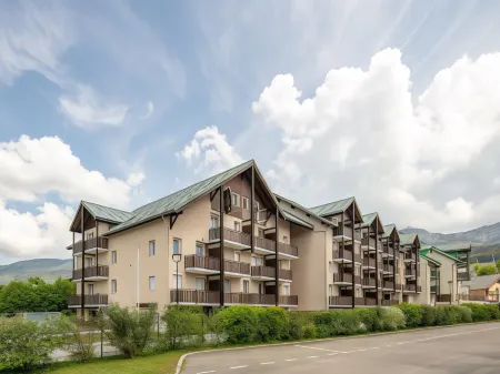 Vacancéole - Résidence la Croix Margot Отели в г. Виллар-де-Ланс