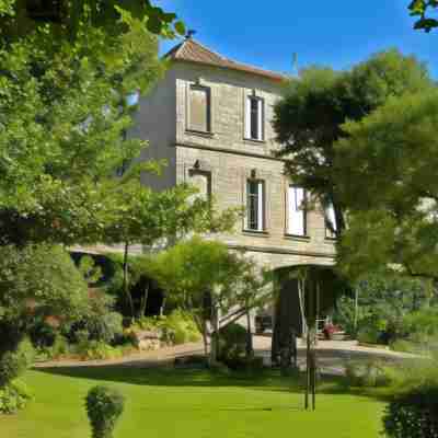 Château d'Arpaillargues Hotel Exterior