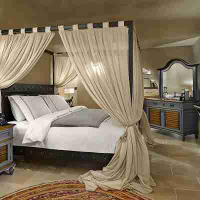 Seraphim Cave Suites & Spa Rooms