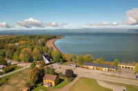 La Plage Motel