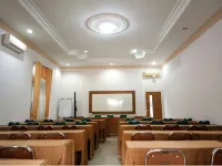 Hotel Syariah Al Fath Jambi Hotels in Legok