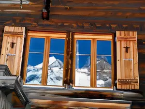 Peacefull Mountains View