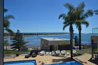 The Bluff Resort Apartments - Beach