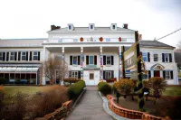 Beekman Arms and Delamater Inn Hotels in Kingston