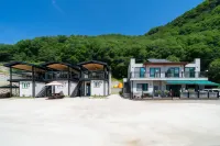 Yeoncheon Seonnyeobawi Pension Hotels near Jeongog-Yeog