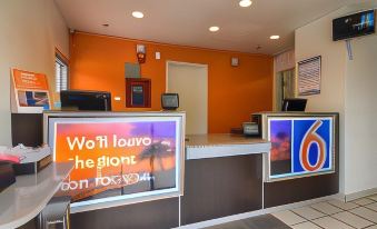 Motel 6 Arcadia, CA - Los Angeles - Pasadena Area