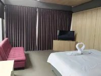 Lynn Resort Carita Hotels in Carita