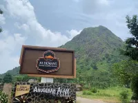 Villa Bening Syariah with Fantastic View of Gunung Batu Bogor Hôtels à : Sukamakmur