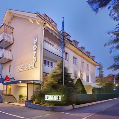 Hotel Kriemhild am Hirschgarten Hotels near Gern Metro Station