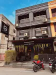 Friends Station Hostel & Cafe