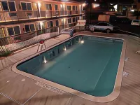 Americas Best Value Inn-Thousand Oaks - Pools