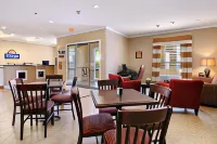 Days Inn & Suites by Wyndham Cabot - Frühstück