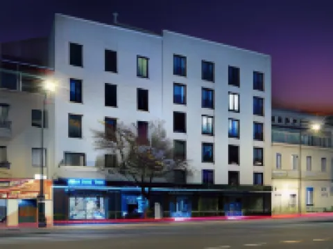 Virgen de Los Reyes Hotels near Seville Santa Justa Train Station