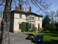 The Churchill Hotel Hotels near Gillygate