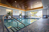 Qualicum Beach Inn - Kolam Renang