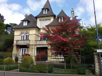 Le Castel Guesthouse Hotel a Bayeux