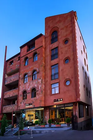 Bass Boutique Hotel Отели рядом с достопримечательностью «Дом-музей Арама Хачатуряна»