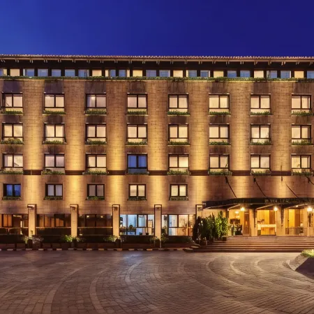 Hotel Estelar la Fontana Отели рядом с достопримечательностью «Суба»