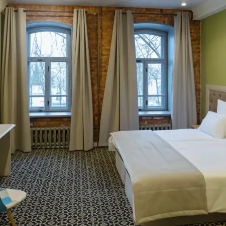 Соляной склад Отели рядом с достопримечательностью «Сияние»