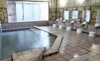 1. Hotel Ro..