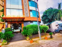 La Hotel Metro Near BKC Các khách sạn gần Khu ổ chuột Dharavi