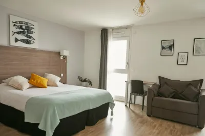 Tulip Inn Massy Palaiseau Residence Hôtels à proximité de : École polytechnique