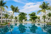 The Costis Phu Quoc - piscina
