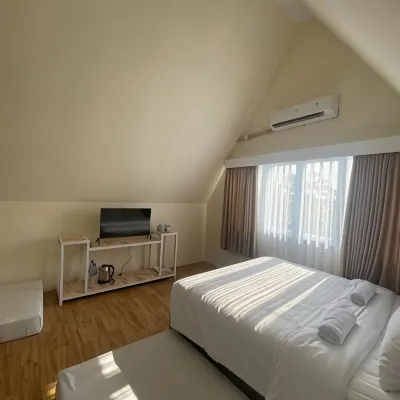 Bintang Langit Lodge Ciater Hotel dekat Pemandian Air Panas Sari Ater