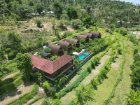 Lumbung Seraya Villa Hotels in Amed