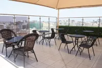 Areen Al Naeem Served Apartments Hotel di Jeddah