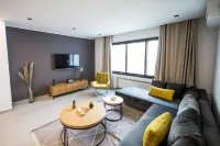 Sunset 201: Luxury 2Bds with Gym