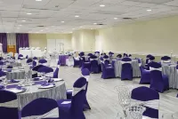 Ramada by Wyndham & Suites Warner Robins Hotels in Warner Robins