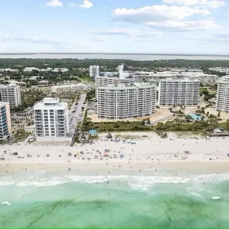 502 Stunning 2 Bdrm~ Private Beach ~ Gulf View & Pools ~ Book April 28th Special