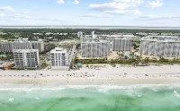502 Stunning 2 Bdrm~ Private Beach ~ Gulf View & Pools ~ Book June 27th Special