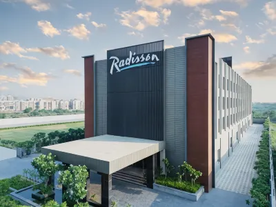 Radisson Hotel Vrindavan Các khách sạn gần Govinda Dev ji