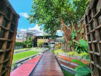 Baan Mai Kradan Hostel Chiang Rai Hotels in 