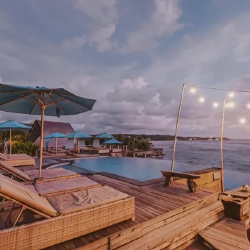 Dream Beach Huts Отели рядом с достопримечательностью «Утес Ченинган»