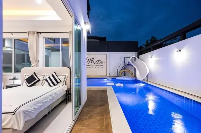 White Chocolate Pool Villa Hotels near สวนบอนไซภูพัทยา​phupattayabonsai