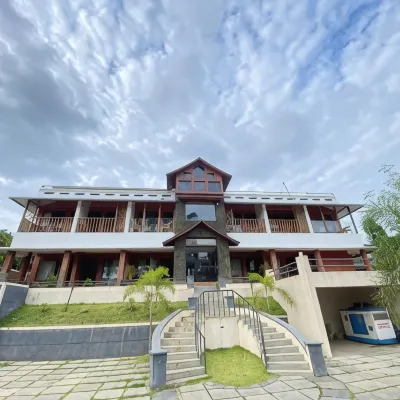 The Lavender Resort Waynad Отели рядом с достопримечательностью «Пещеры Эдаккал»