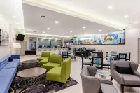 La Quinta Inn & Suites by Wyndham Indianapolis South Các khách sạn ở Beech Grove