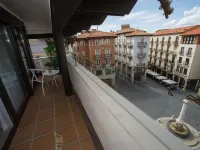 Apartamentos Plaza del Torico Teruel فنادق في تيرويل