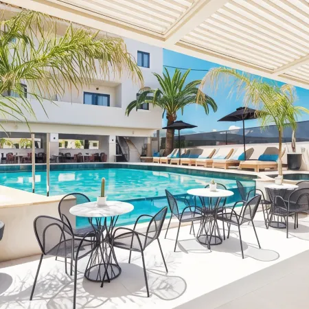 La Stella Suites