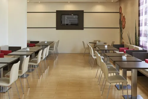 Ibis Monterrey Valle Питание Photos