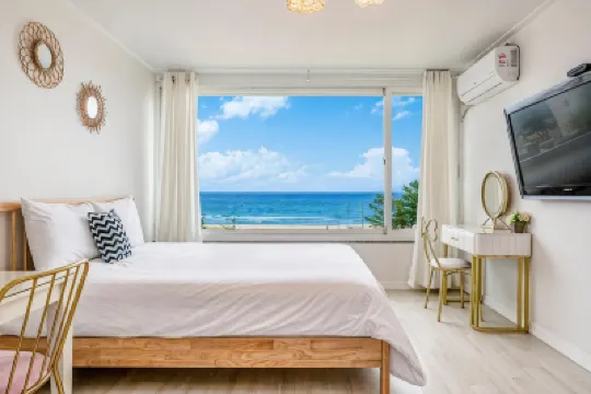 Yangyang Twin Beach Pension Hotels near Yangyang International Airport