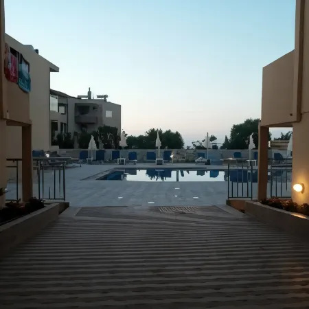Gerona Mare Apartments