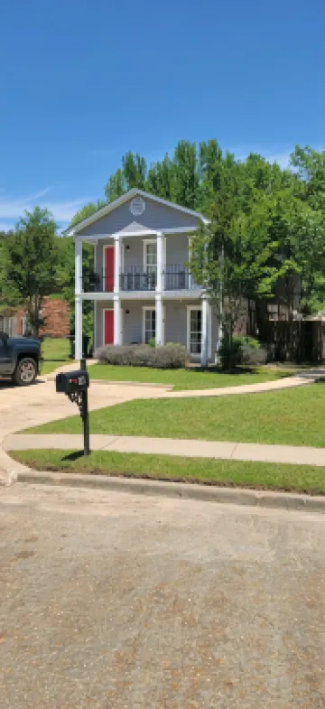 It's Five O'Clock off South Lamar