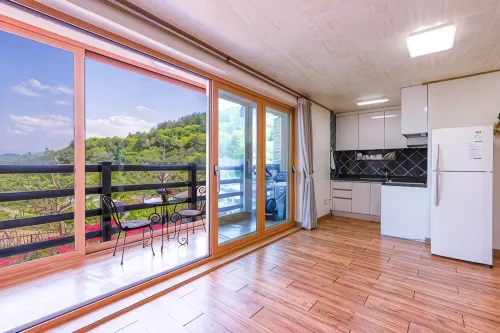 Gwangju Brownvill Pension - 3-Star