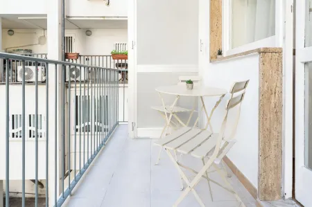 Barirooms - District 198