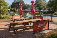 Ibis Styles Canberra Eaglehawk - Pools